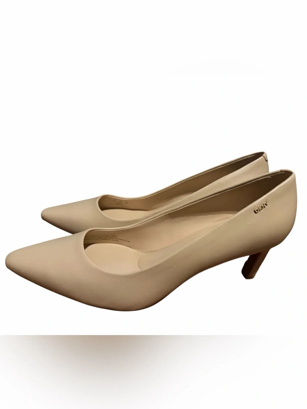 Dkny sleek pointed